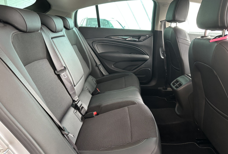 Opel INSIGNIA Grand Sport 1.6D 136 Business Edition / Moteur à chaine / CarPlay / Sièges chauffants