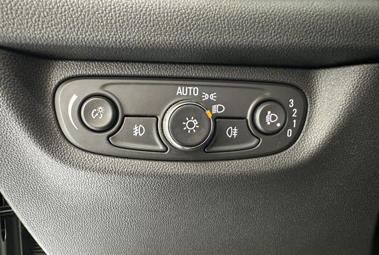 Opel INSIGNIA Grand Sport 1.6D 136 Business Edition / Moteur à chaine / CarPlay / Sièges chauffants