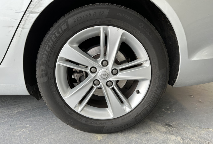 Opel INSIGNIA MARCHAND UNIQUEMENT BIEN LIRE SVP /Grand Sport 1.6D 136/CarPlay/Sièges cuir chauffants