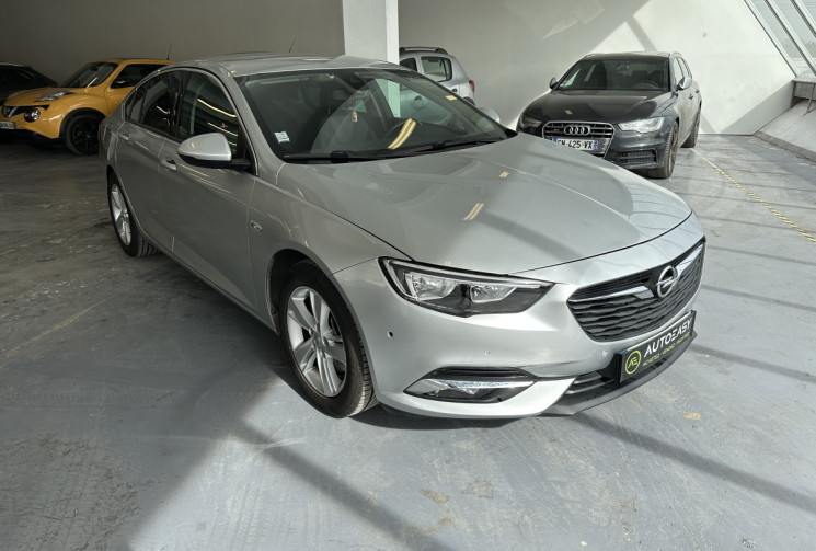 Opel INSIGNIA Grand Sport 1.6D 136 Business Edition / Moteur à chaine / CarPlay / Sièges chauffants