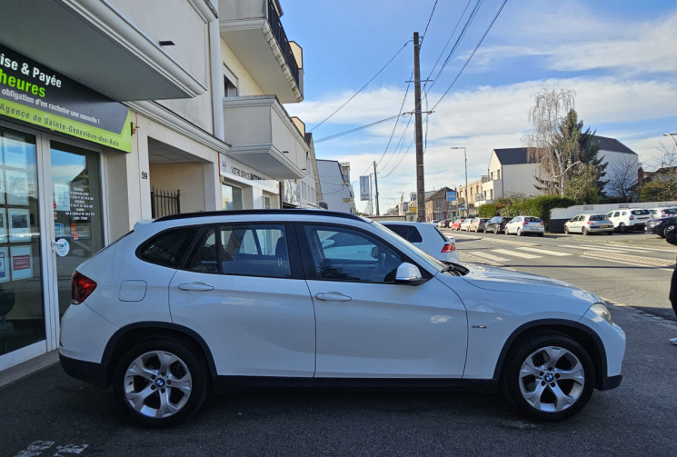 BMW X1 sDrive16d 116 ch Lounge Toit panoramique 