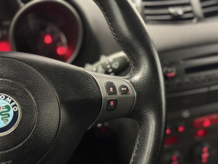 Alfa Romeo 147 GTA - V6 Busso 3.2 - Suivi complet