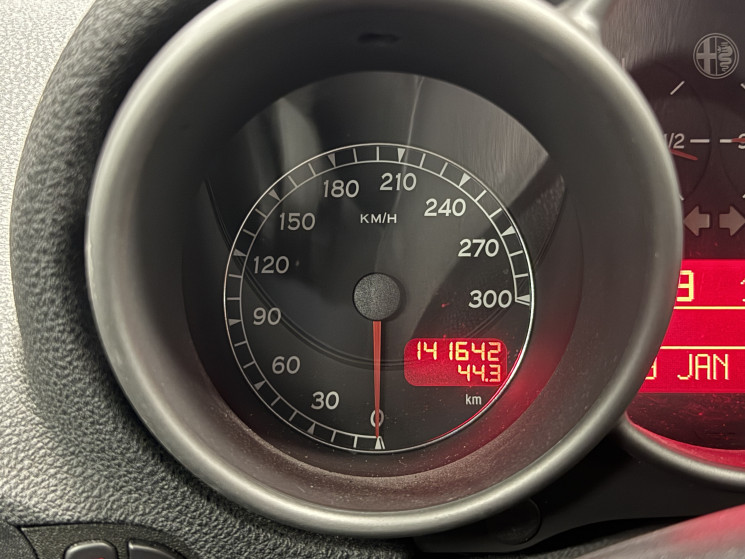 Alfa Romeo 147 GTA - V6 Busso 3.2 - Suivi complet