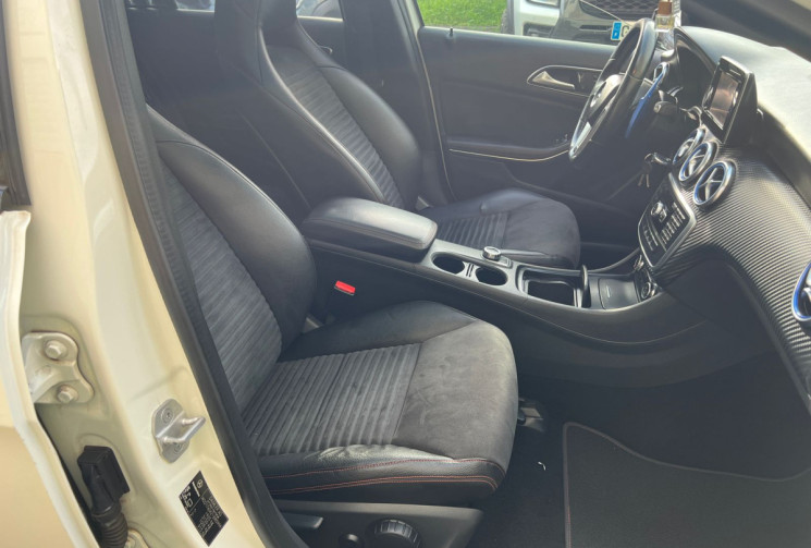 Mercedes Classe A 180 Turbo 1.6 i 16V Turbo 7G-DCT 122 cv AMG