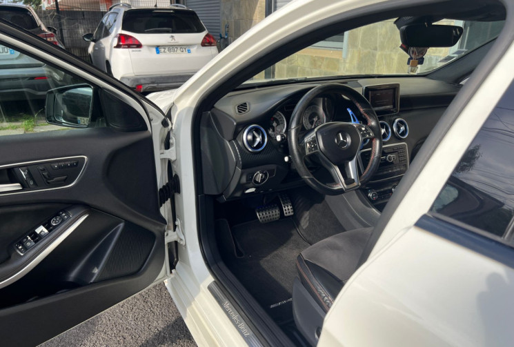 Mercedes Classe A 180 Turbo 1.6 i 16V Turbo 7G-DCT 122 cv AMG