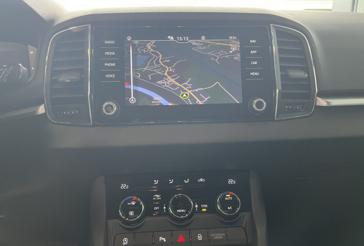 Skoda Karoq 2.0 TDI 116 ch SCR DSG7 Business / SUIVI CONSTRUCTEUR / ROUE DE SECOURS / CARPLAY