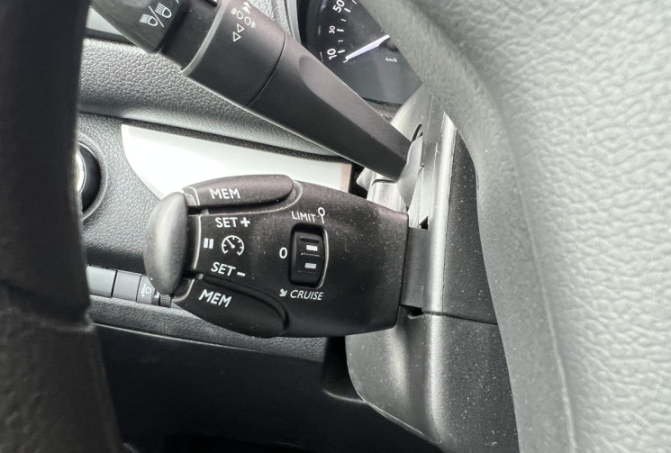 Peugeot TRAVELLER 2.0 BLUE HDI 145 / 8 PLACES / GRIP CONTROL / 2 PORTES LATERALES