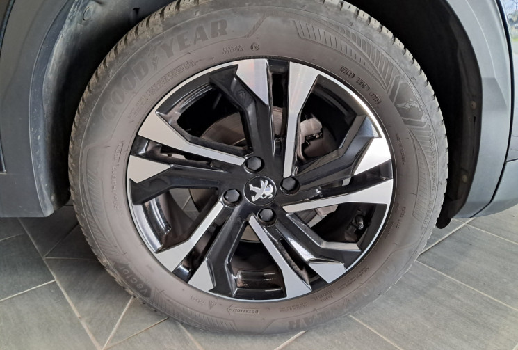 Peugeot 2008 1.2 PureTech 130 GT EAT8 / 2ÈME MAIN / CAMÉRA DE RECUL / ENTRETIEN SUIVI