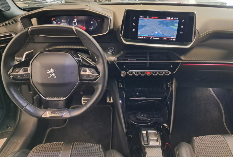 Peugeot 2008 1.2 PureTech 130 GT EAT8 / 2ÈME MAIN / CAMÉRA DE RECUL / ENTRETIEN SUIVI