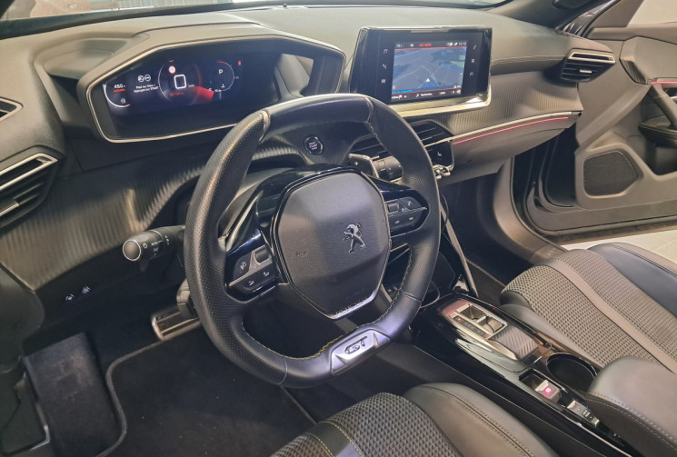 Peugeot 2008 1.2 PureTech 130 GT EAT8 / 2ÈME MAIN / CAMÉRA DE RECUL / ENTRETIEN SUIVI