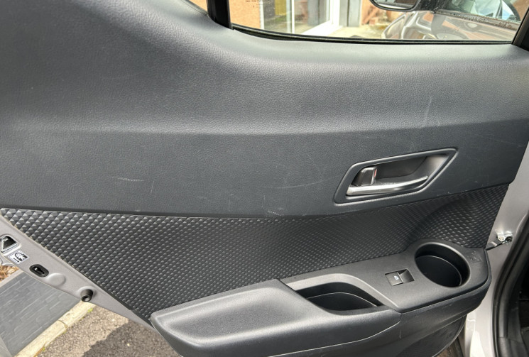 Toyota C-HR 122h Hybride 1.8 VVTI  Dynamic Business 