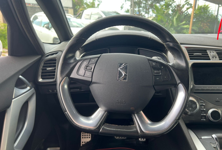 Citroën DS5  2.0 HDi FAP 200 Hybrid4 4x4 16V BMP6 S&S 163 cv