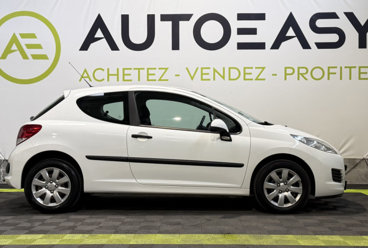 Peugeot 207 1,4i 75 ACCESS + Attelage + régulateur - Première main / Distri OK 