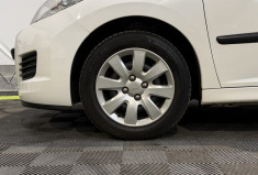 Peugeot 207 1,4i 75 ACCESS + Attelage + régulateur - Première main / Distri OK 