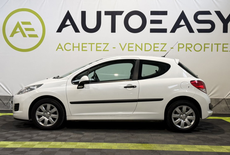 Peugeot 207 1,4i 75 ACCESS + Attelage + régulateur - Première main / Distri OK 