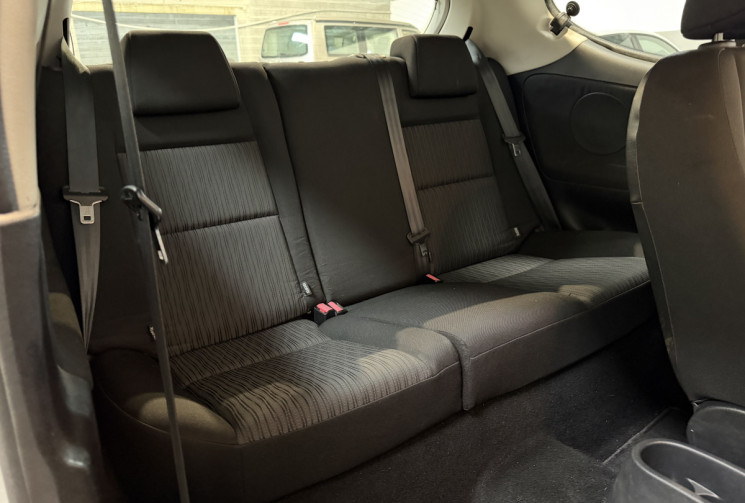 Peugeot 207 1,4i 75 ACCESS + Attelage + régulateur - Première main / Distri OK 