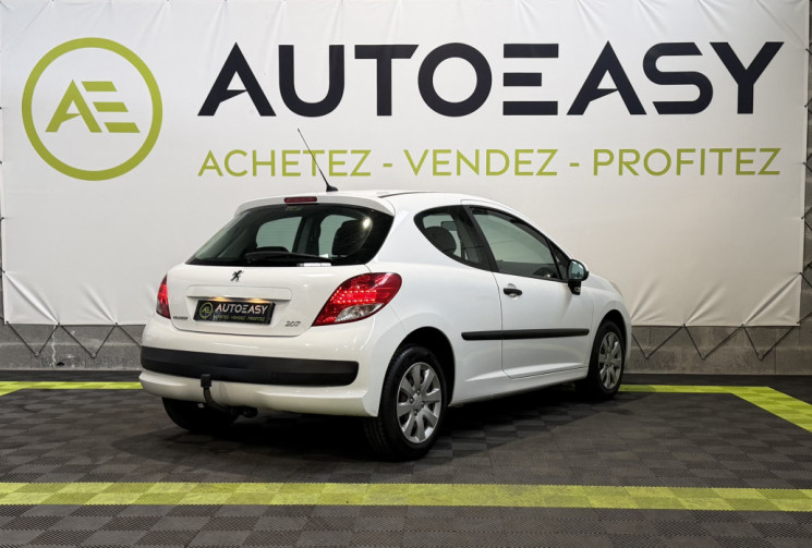 Peugeot 207 1,4i 75 ACCESS + Attelage + régulateur - Première main / Distri OK 