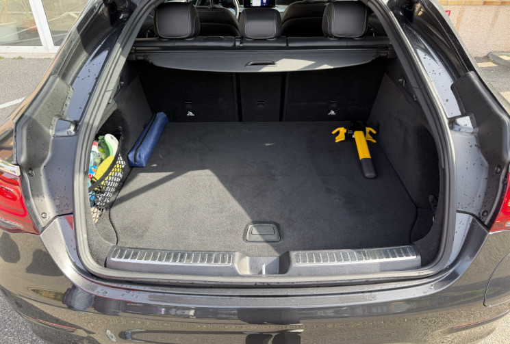 Mercedes GLC Coupé 300 de 194 +122 ch AMG Line 4Matic 9G-Tronic / Entretien MB 100% / État neuf