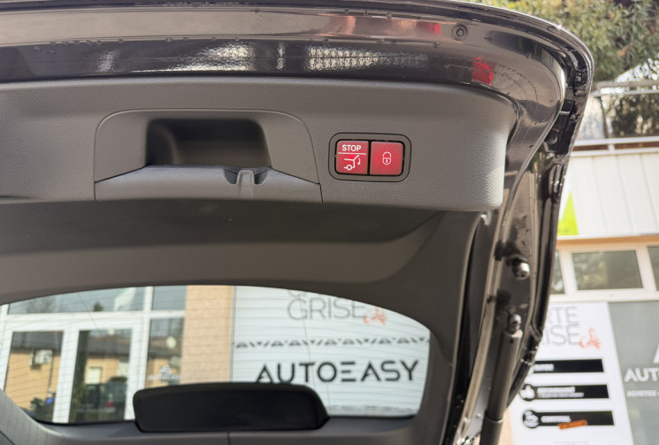 Mercedes GLC Coupé 300 de 194 +122 ch AMG Line 4Matic 9G-Tronic / Entretien MB 100% / État neuf