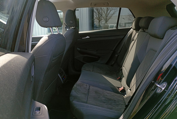 Volkswagen Golf  VIII 1.4 HYBRID RECHARGEABLE 204 ch DSG6 Style / Attelage / Toit Ouvrant