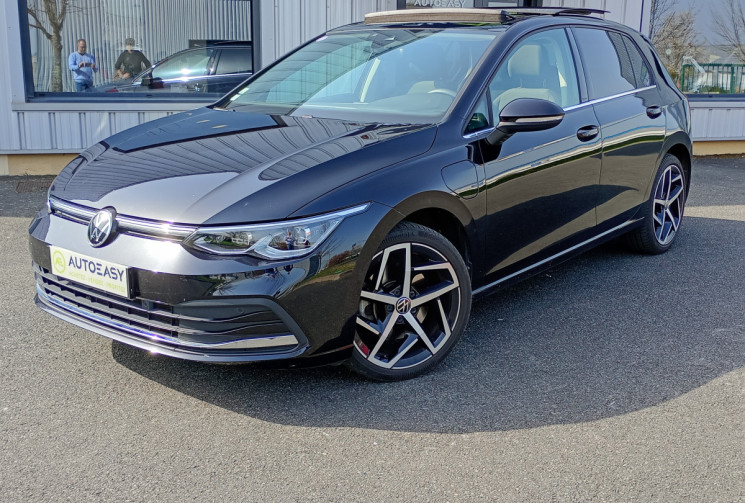 Volkswagen Golf  VIII 1.4 HYBRID RECHARGEABLE 204 ch DSG6 Style / Attelage / Toit Ouvrant