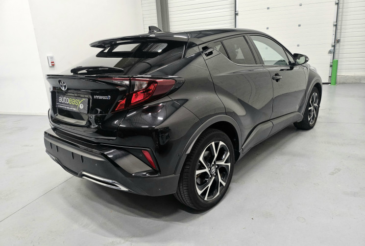 Toyota C-HR 2.0 hybride 184 CV graphic