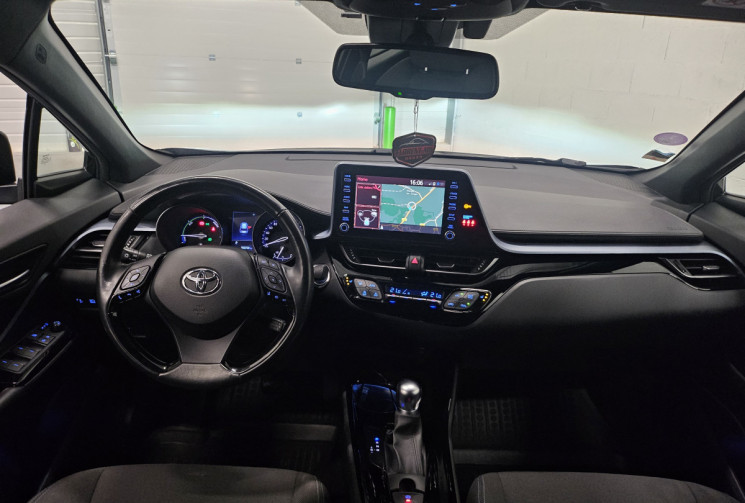 Toyota C-HR 2.0 hybride 184 CV graphic