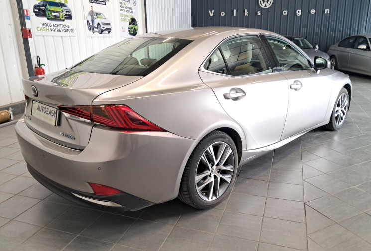 Lexus IS III Phase 2 300h 2.5 223 PACK BUSINESS  - 2eme main -  ENTRETIEN SUIVI  -  