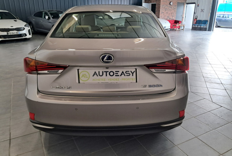 Lexus IS III Phase 2 300h 2.5 223 PACK BUSINESS  - 2eme main -  ENTRETIEN SUIVI  -  