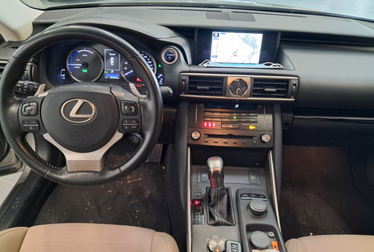 Lexus IS III Phase 2 300h 2.5 223 PACK BUSINESS  - 2eme main -  ENTRETIEN SUIVI  -  
