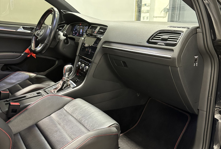 Volkswagen Golf GTI TCR 2.0 TSI 290 ch