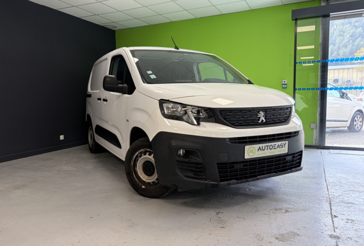 Peugeot Partner 1.2 110CV 1000KG CHARGE DISTRI FAITE ENTRETIEN COMPLET PEUGEOT