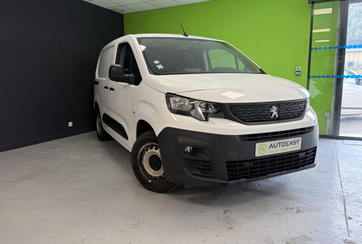 Peugeot Partner 1.2 110CV 1000KG CHARGE DISTRI FAITE ENTRETIEN COMPLET PEUGEOT