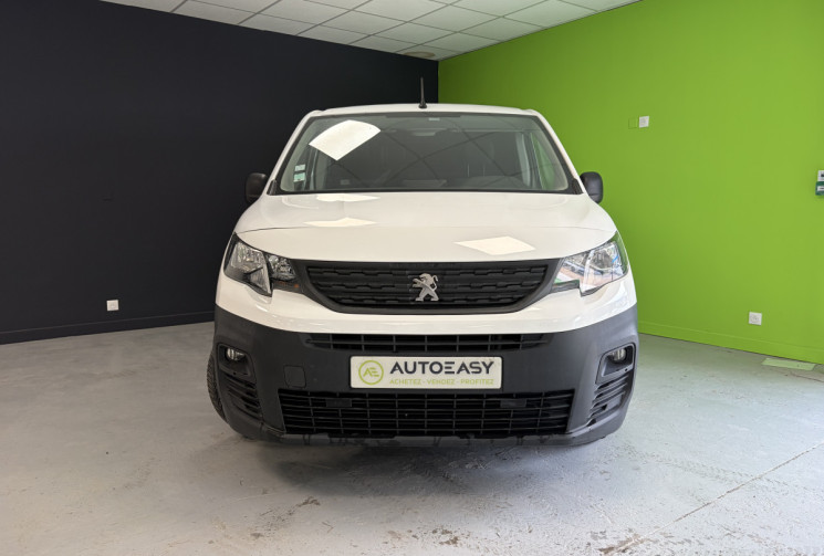 Peugeot Partner 1.2 110CV 1000KG CHARGE DISTRI FAITE ENTRETIEN COMPLET PEUGEOT