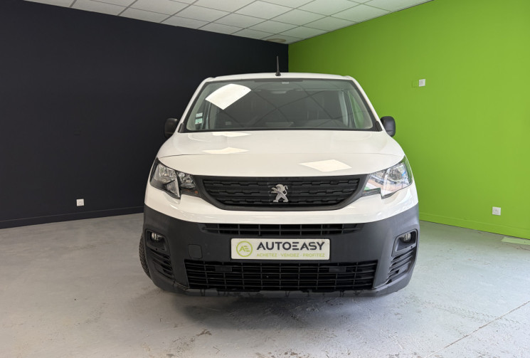 Peugeot Partner 1.2 110CV 1000KG CHARGE DISTRI FAITE ENTRETIEN COMPLET PEUGEOT