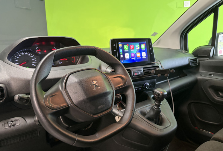 Peugeot Partner 1.2 110CV 1000KG CHARGE DISTRI FAITE ENTRETIEN COMPLET PEUGEOT