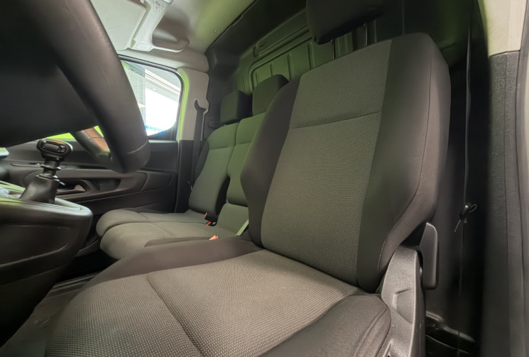 Peugeot Partner 1.2 110CV 1000KG CHARGE DISTRI FAITE ENTRETIEN COMPLET PEUGEOT