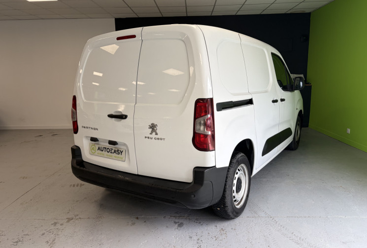 Peugeot Partner 1.2 110CV 1000KG CHARGE DISTRI FAITE ENTRETIEN COMPLET PEUGEOT