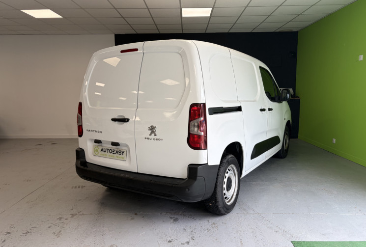 Peugeot Partner 1.2 110CV 1000KG CHARGE DISTRI FAITE ENTRETIEN COMPLET PEUGEOT