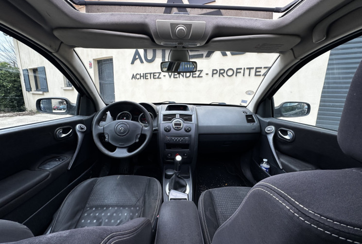 Renault Megane 1.6 16v  Authentique