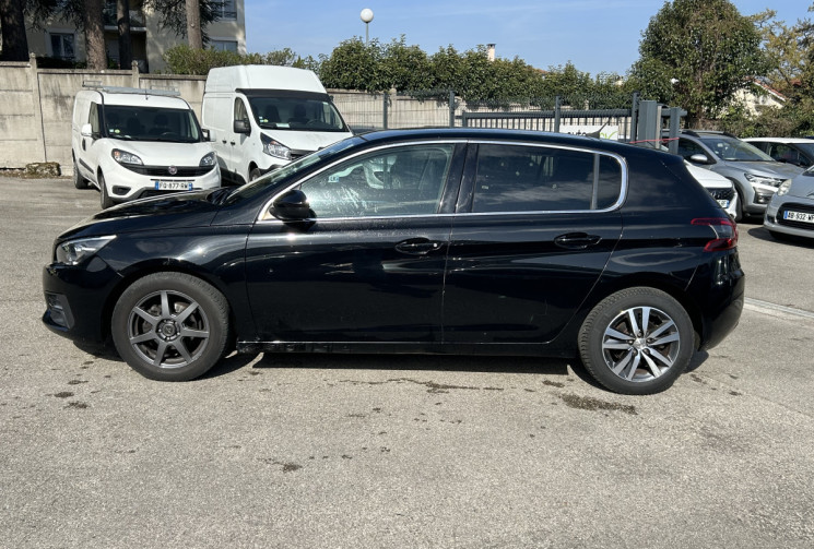 Peugeot 308 1.2 / 110 CH / ALLURE 