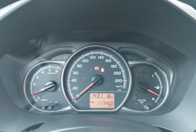 Toyota Yaris 1.4 D4-D 90 Dynamic 5 portes BVM6 / Attelage 