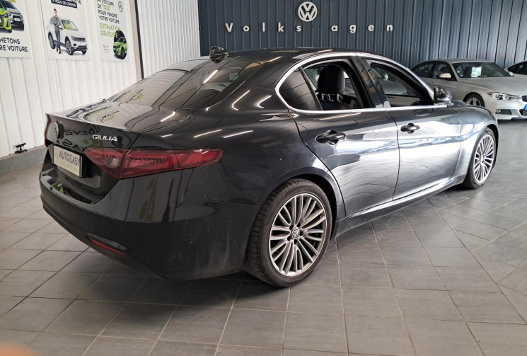 Alfa Romeo Giulia 2.0 TB 200ch Lusso AT8 - TOUTES OPTIONS - ENTRETIEN SUIVI -
