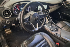 Alfa Romeo Giulia 2.0 TB 200ch Lusso AT8 - TOUTES OPTIONS - ENTRETIEN SUIVI -