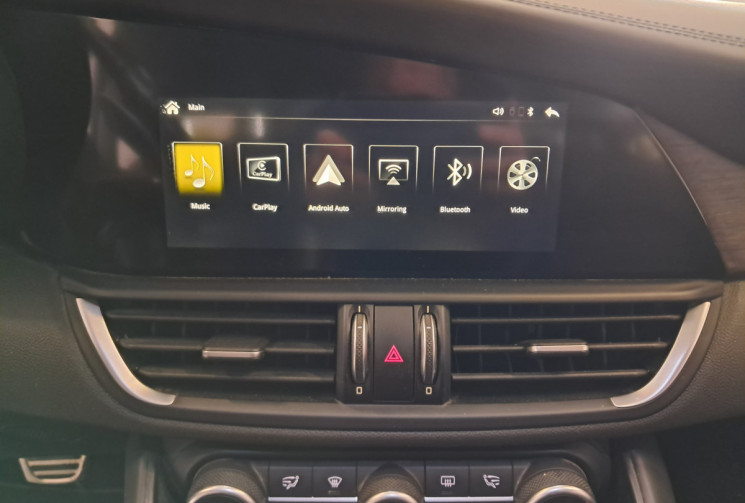 Alfa Romeo Giulia 2.0 TB 200ch Lusso AT8 - TOUTES OPTIONS - ENTRETIEN SUIVI -