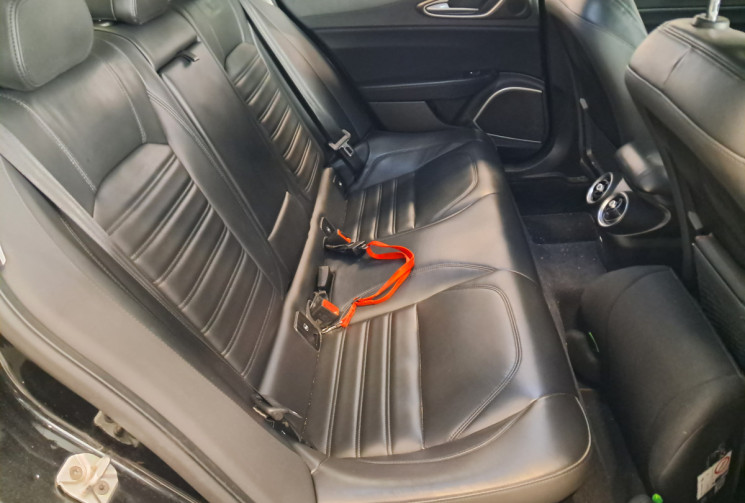 Alfa Romeo Giulia 2.0 TB 200ch Lusso AT8 - TOUTES OPTIONS - ENTRETIEN SUIVI -