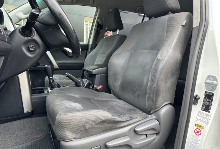 Toyota Land Cruiser 60Th 3.0 D-4D 190 Légende Prado / Attelage / Entretien Toyota (KDJ 150)