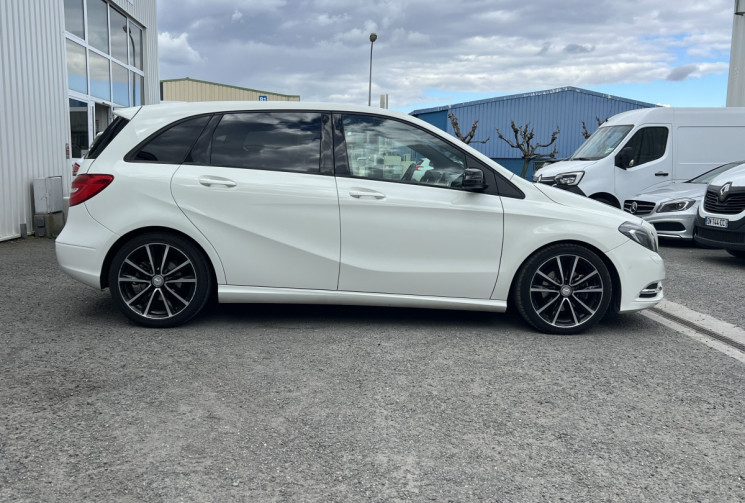 Mercedes Classe B 200 CDI SPORT line 136cv 7G-DCT * BlueEFFICIENCY * Caméra * Très Bon Etat 