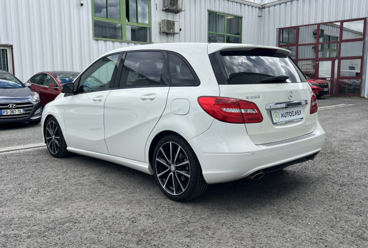 Mercedes Classe B 200 CDI SPORT line 136cv 7G-DCT * BlueEFFICIENCY * Caméra * Très Bon Etat 