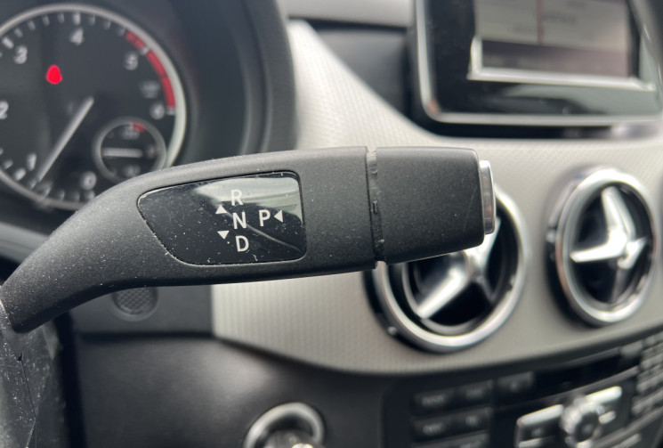 Mercedes Classe B 200 CDI SPORT line 136cv 7G-DCT * BlueEFFICIENCY * Caméra * Très Bon Etat 